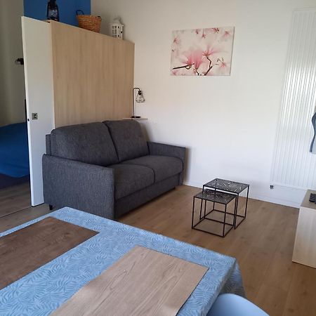 Gite La Petite Maison Montournais Kültér fotó